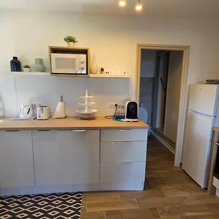 Apartment Climatise Avec Terrasse Et Piscine A - Fr-1-780-75 *